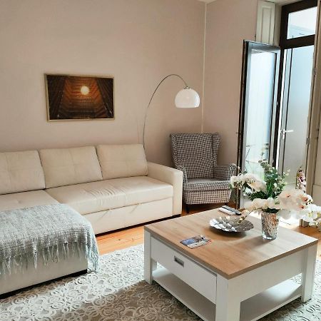 Porto Historic - Apartment With Private Patio Luaran gambar