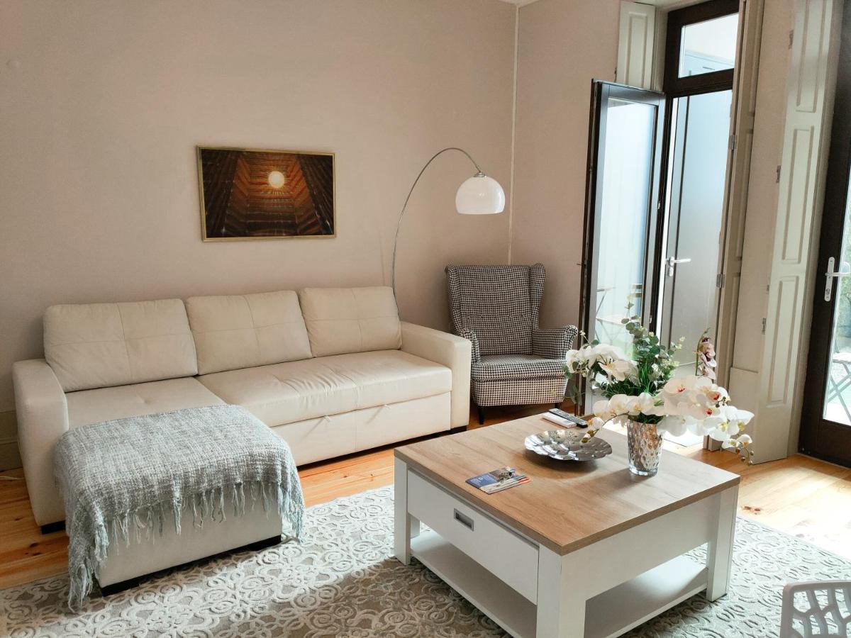 Porto Historic - Apartment With Private Patio Luaran gambar